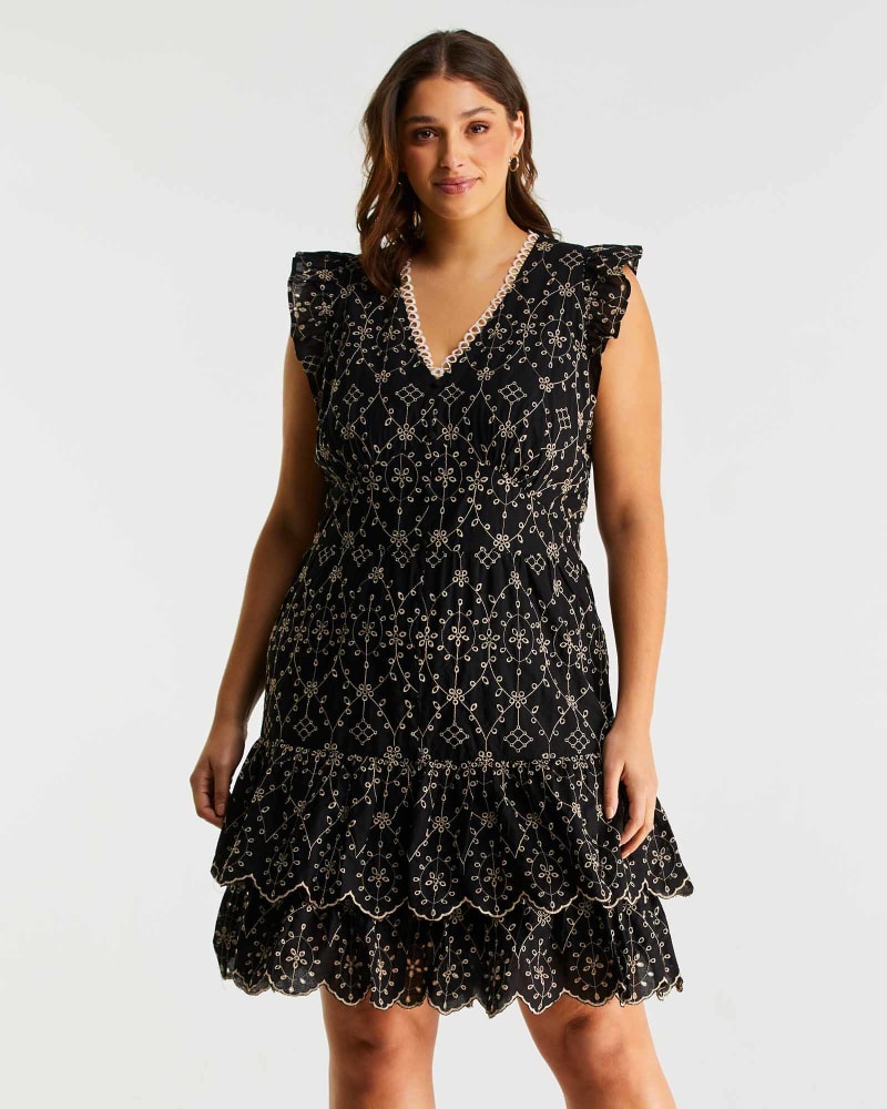 Front of a model wearing a size 1X Bellini Dress in Black/Beige by Estelle. | dia_product_style_image_id:246307